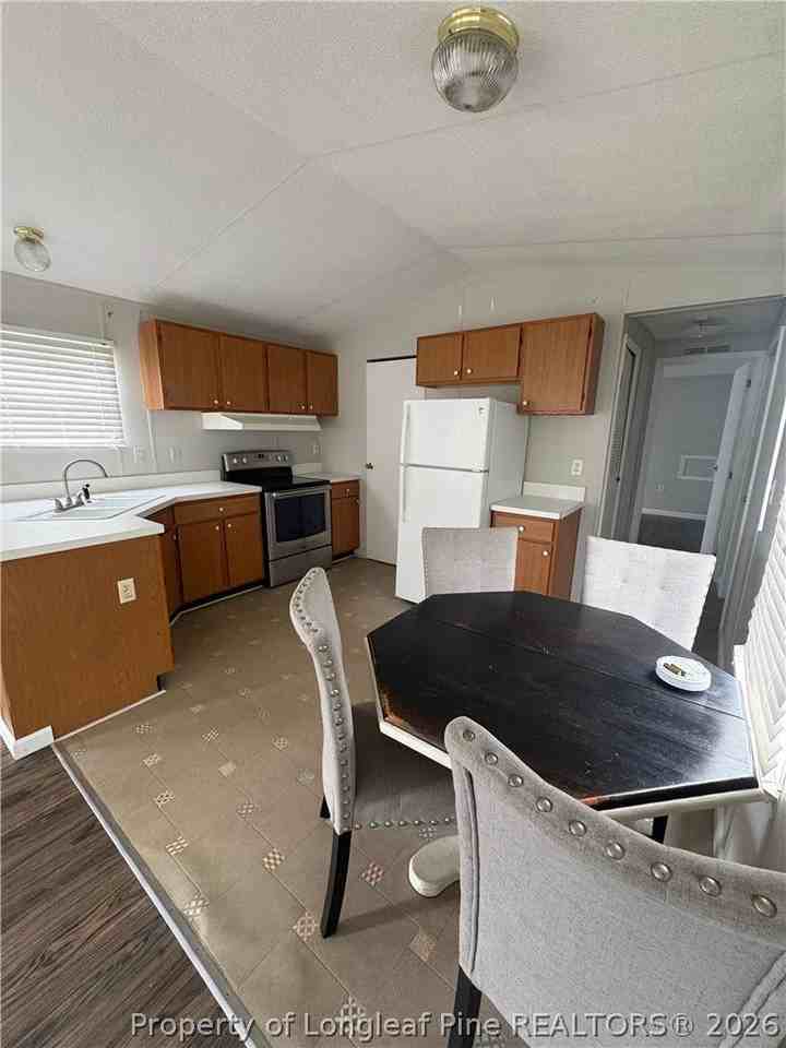 48 Prentis Rd - Photo 3 of 8