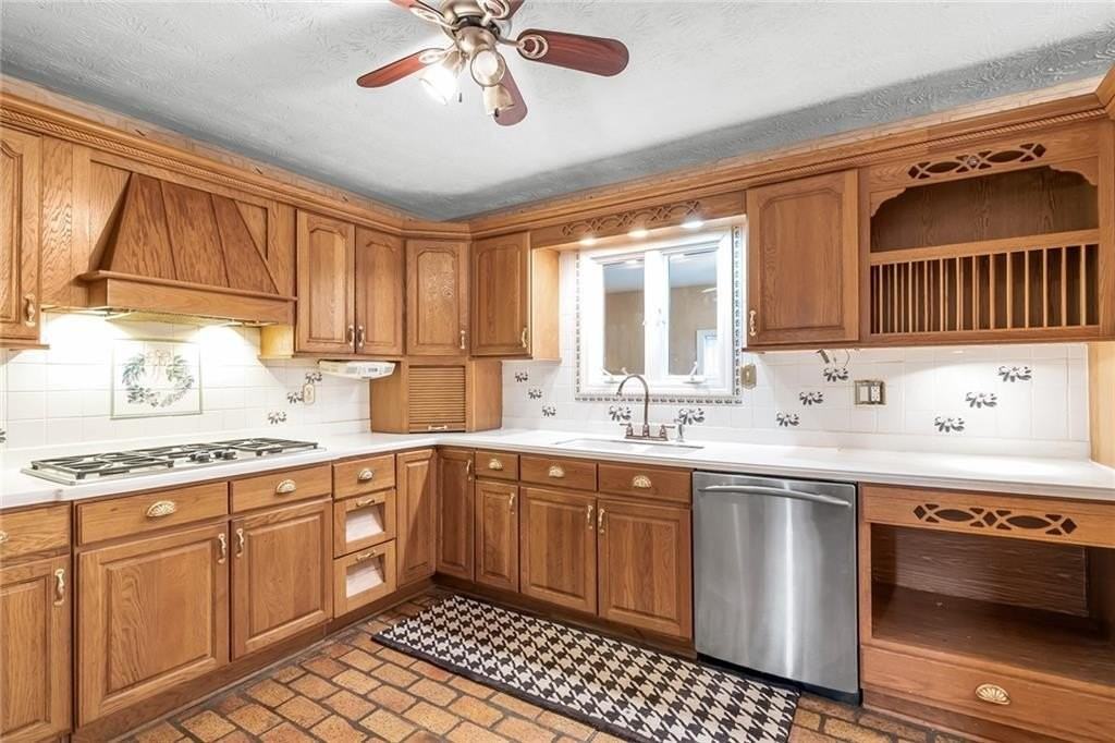 131 Arrowood Ln - Photo 6 of 37