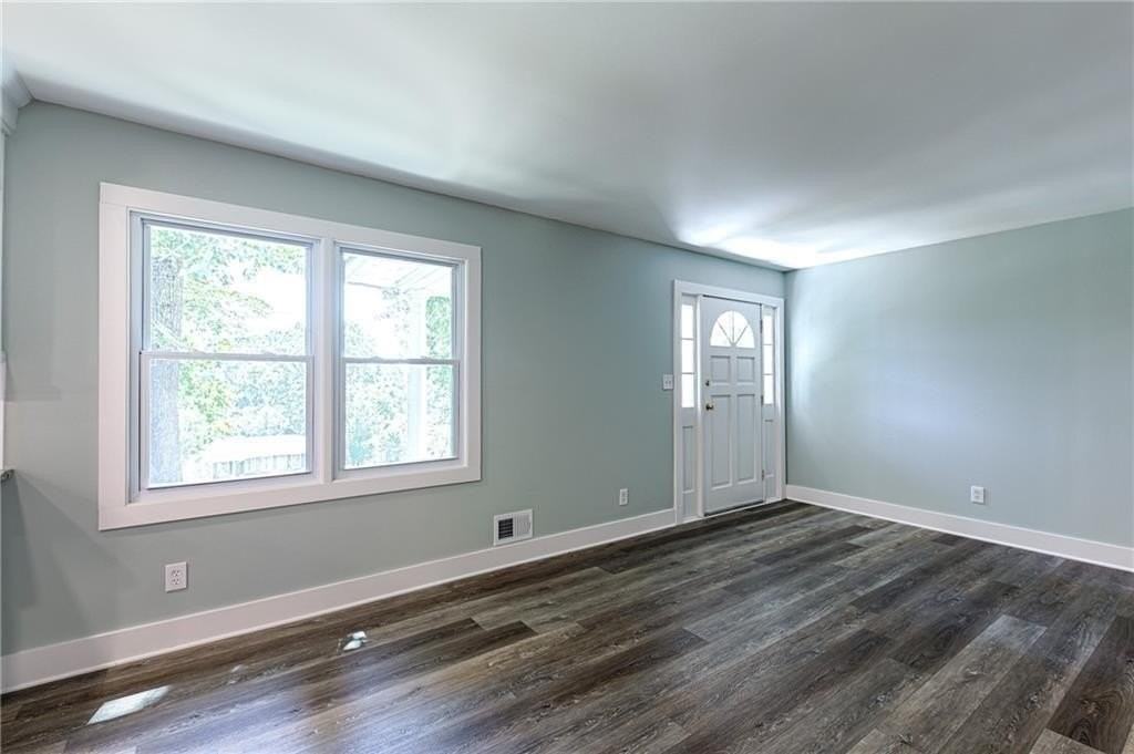 3979 Potomac Dr Nw - Photo 4 of 42
