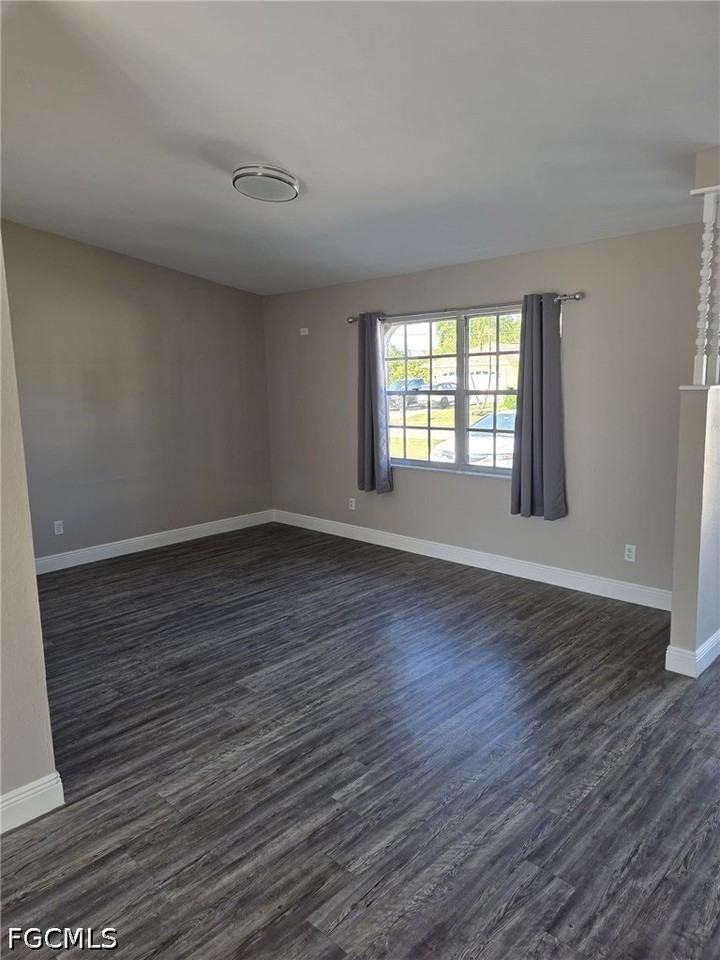112 Sw 35th Ter - Photo 3 of 13