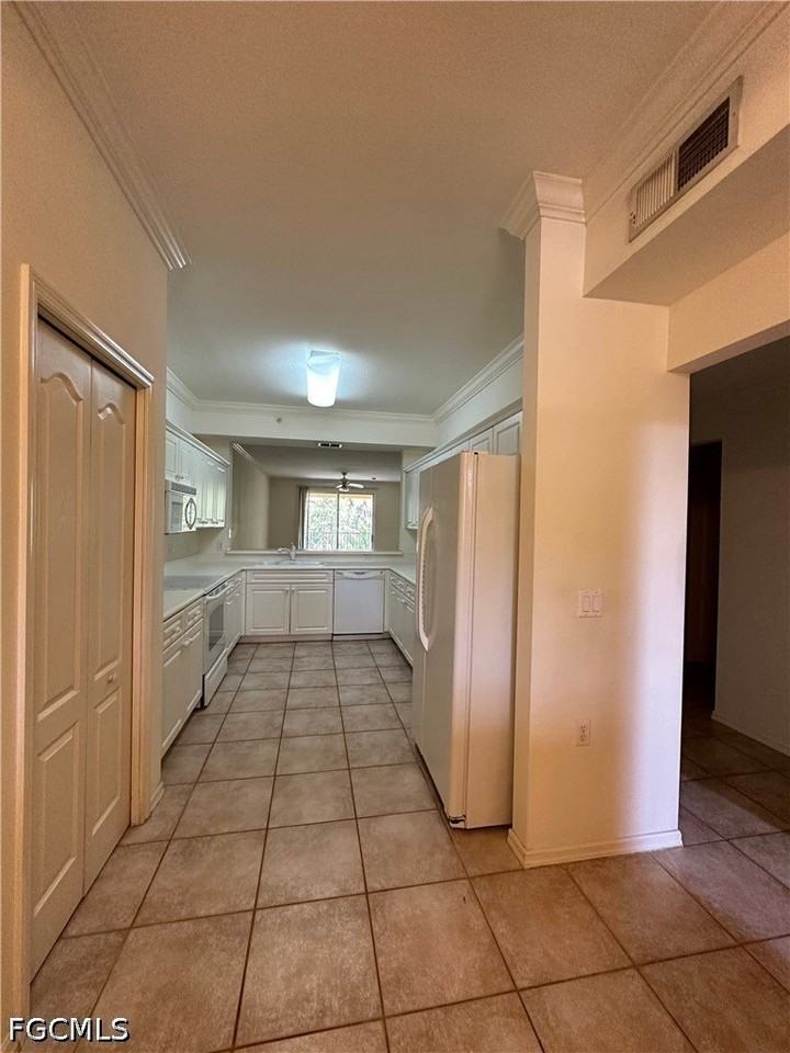 8341 Whiskey Preserve Cir #522 - Photo 4 of 21