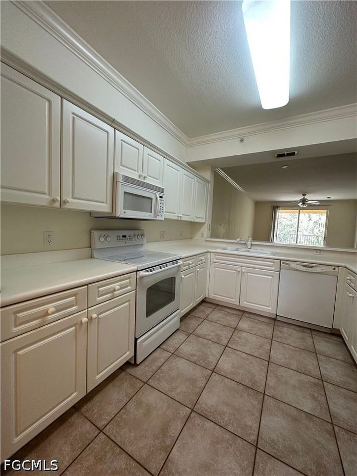8341 Whiskey Preserve Cir #522 - Photo 7 of 21