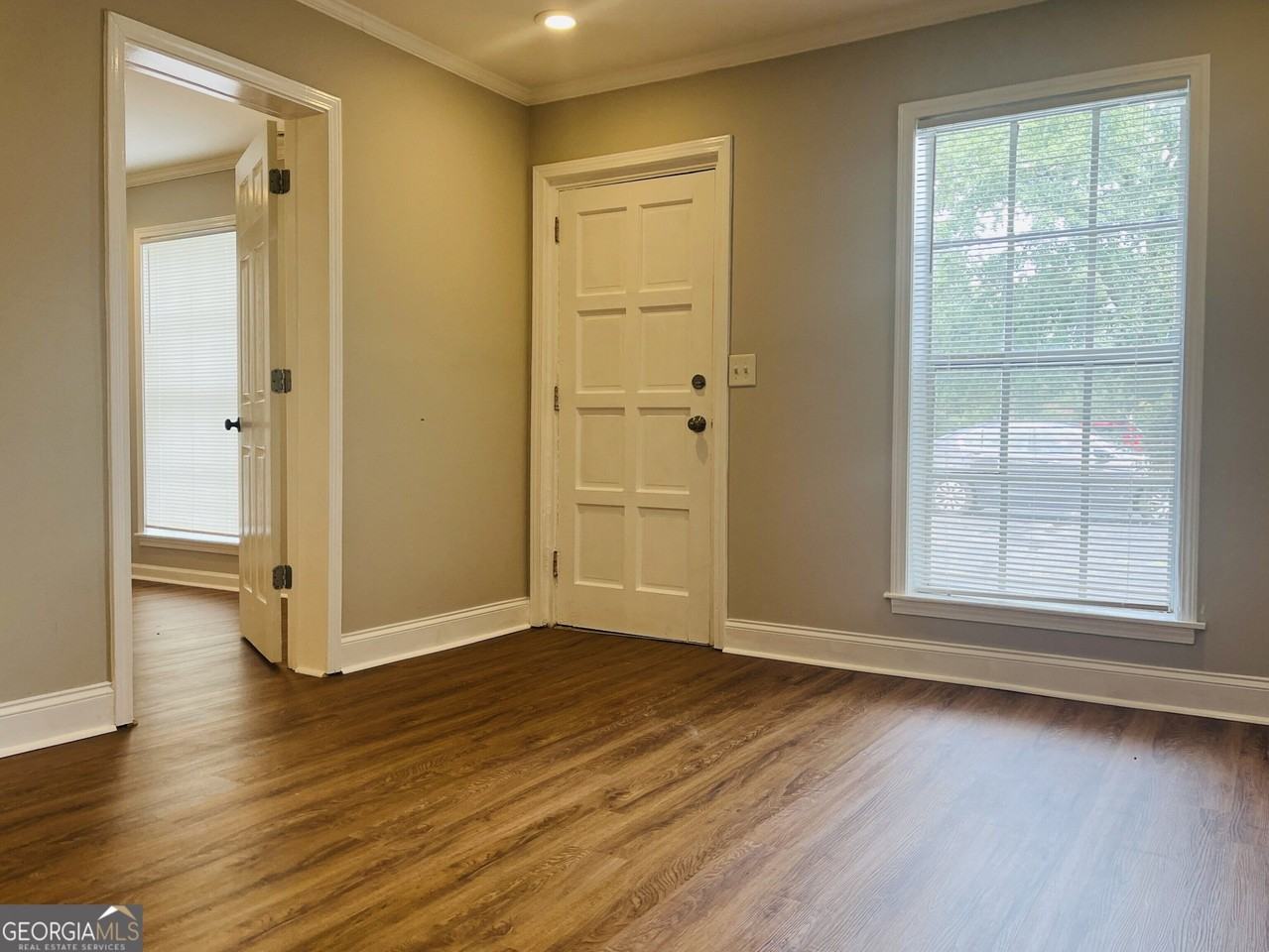128 S Main Ave #09 - Photo 5 of 18