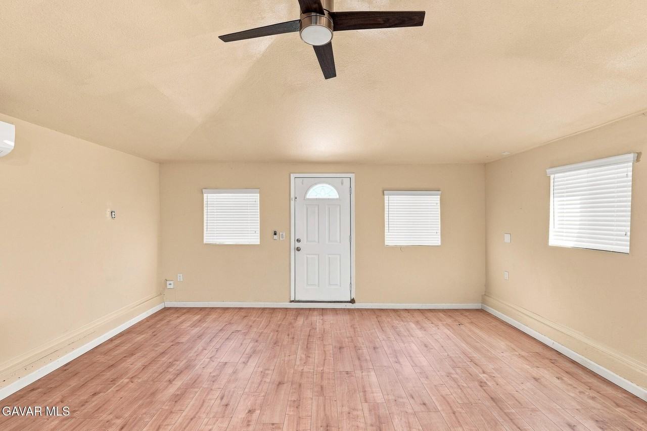 2048 W 112th St - Photo 2 of 14