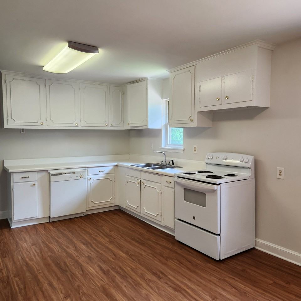 6 N Gaywood Dr #1 - Photo 4 of 12
