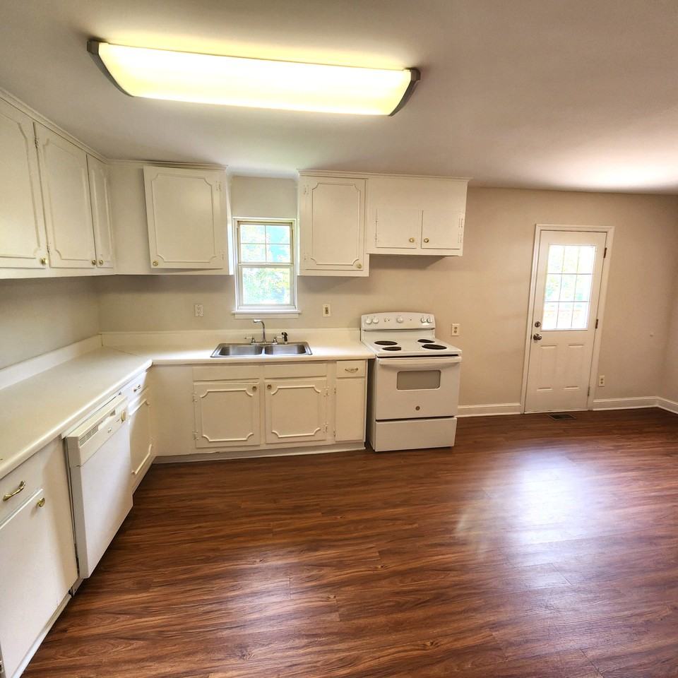 6 N Gaywood Dr #1 - Photo 5 of 12