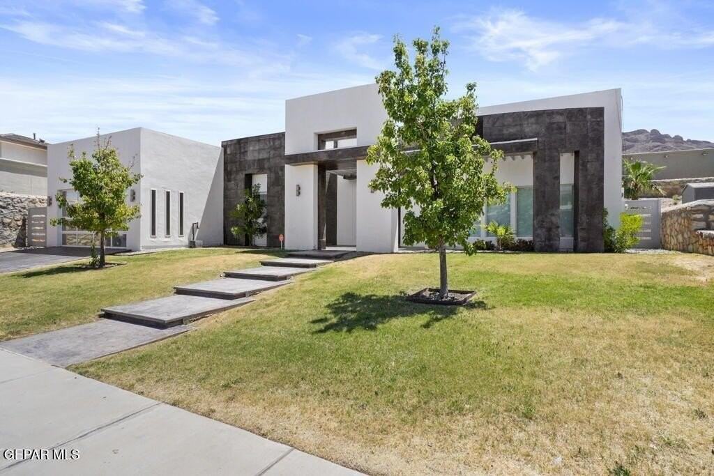 6324 Via Serena Dr - Photo 4 of 21