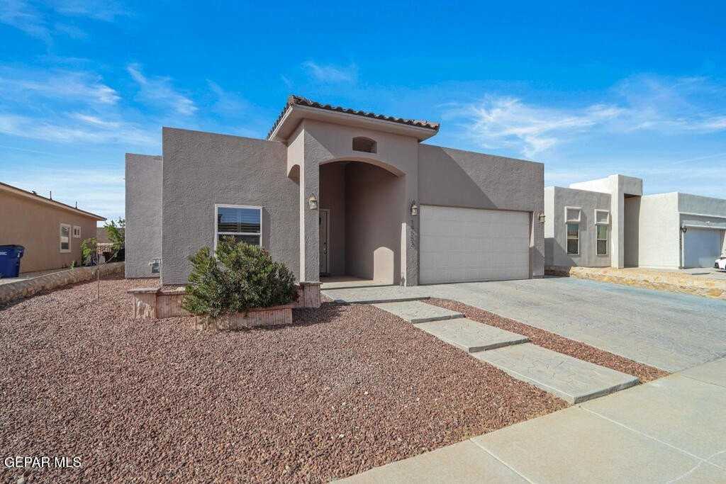 14553 Hunters Grove Ave - Photo 4 of 40