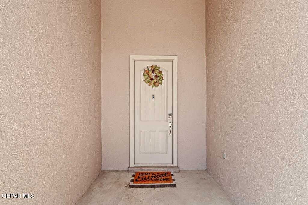 14553 Hunters Grove Ave - Photo 5 of 40