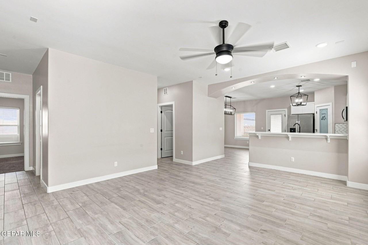 14929 Tierra Fortaleza Ave - Photo 4 of 19