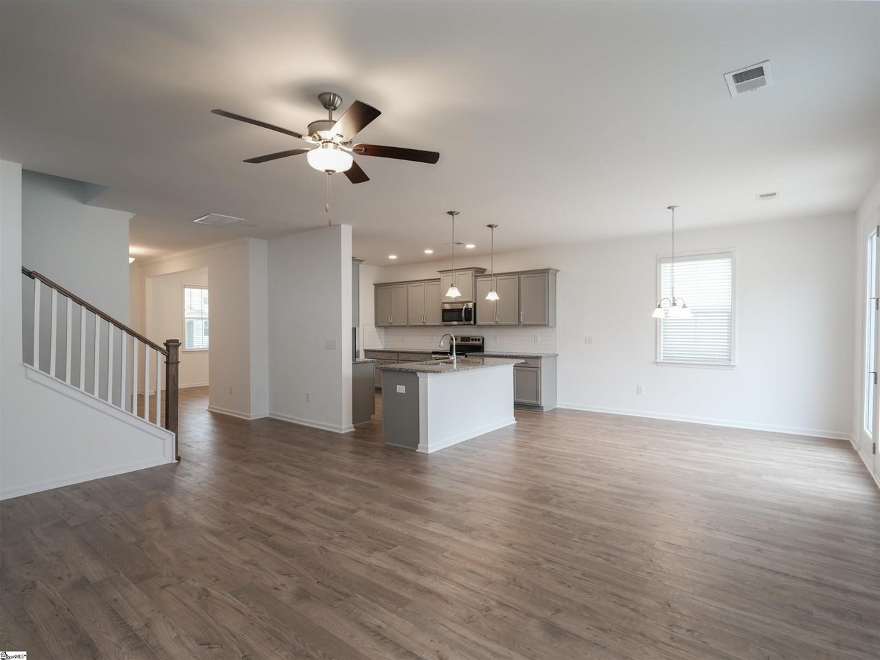 33 Thorne St - Photo 3 of 12