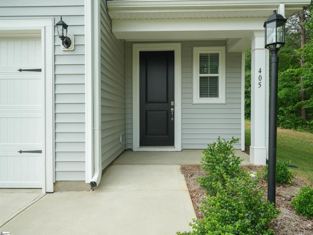 295 Bryland Way - Photo 2 of 14