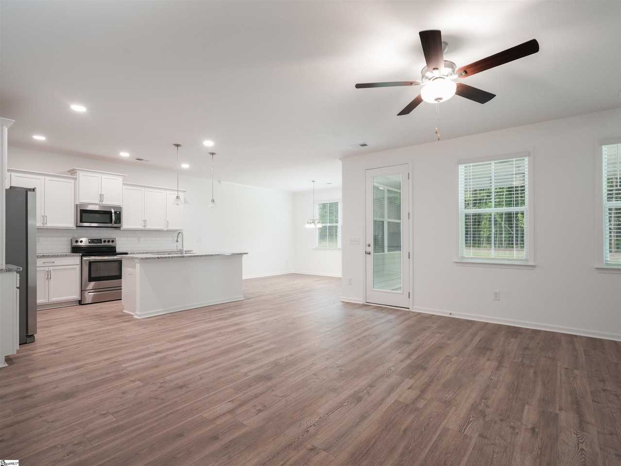 295 Bryland Way - Photo 3 of 14