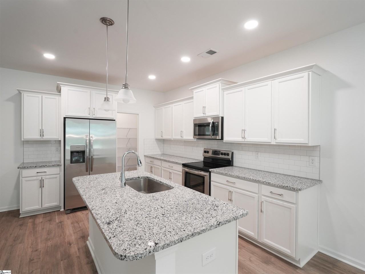 295 Bryland Way - Photo 4 of 14