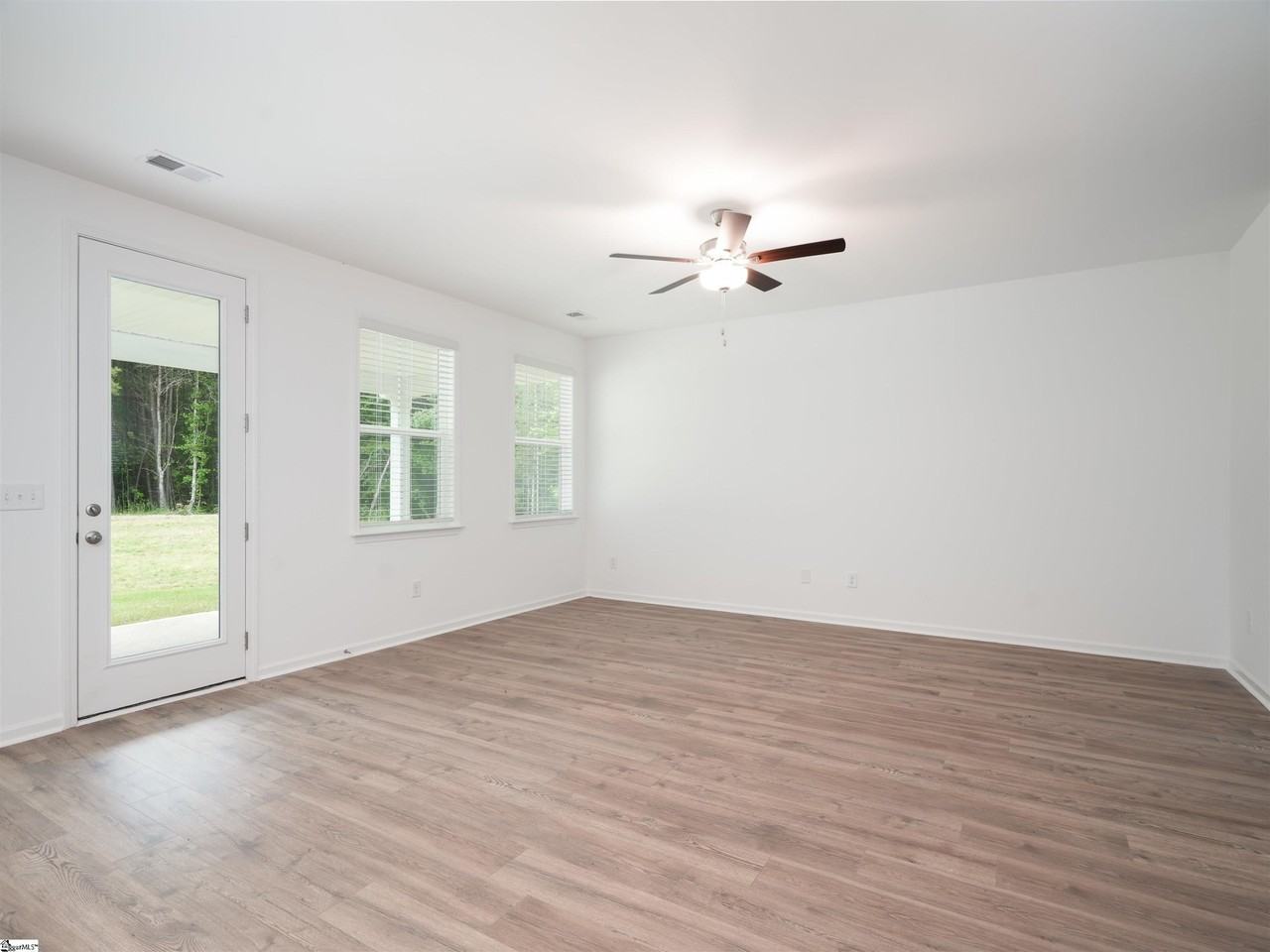 295 Bryland Way - Photo 6 of 14