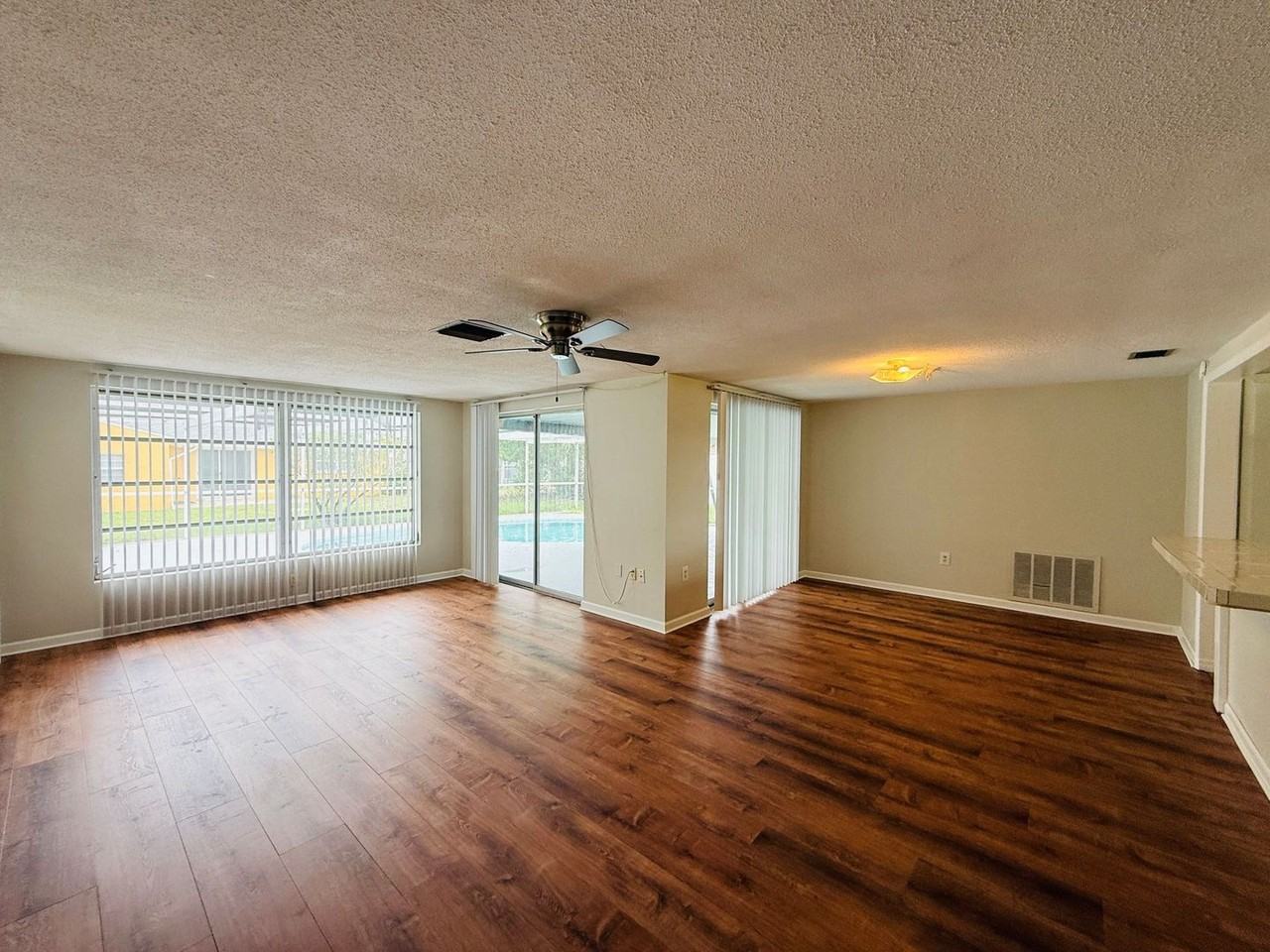 7910 Lilac Dr - Photo 6 of 28