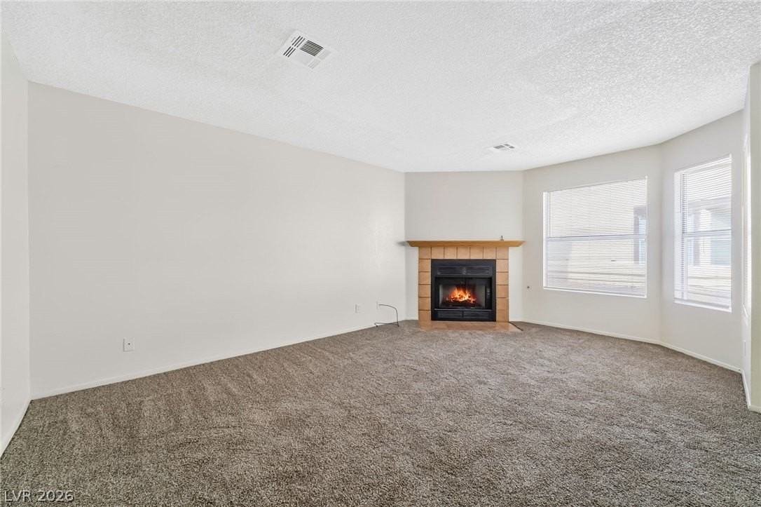 566 Kristin Ln - Photo 4 of 23