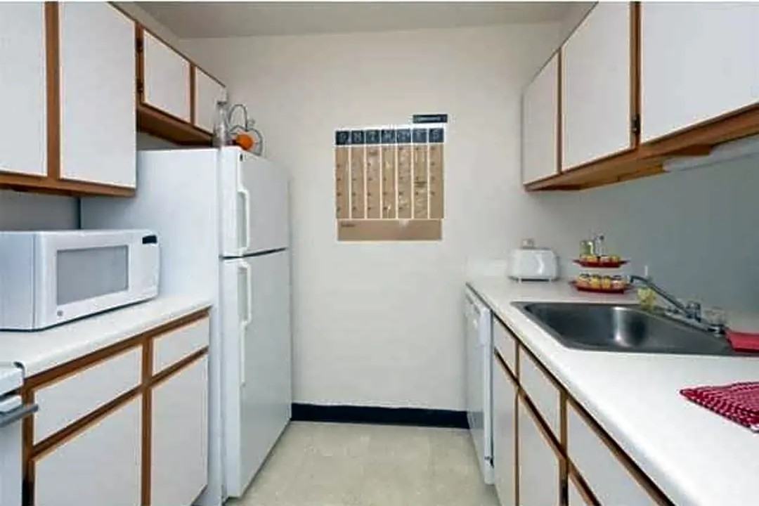 1701 Mall Road #05 - Photo 4 of 8