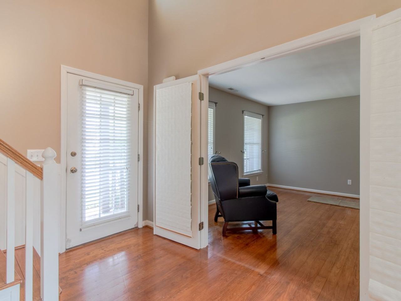 123 New Rd - Photo 4 of 37