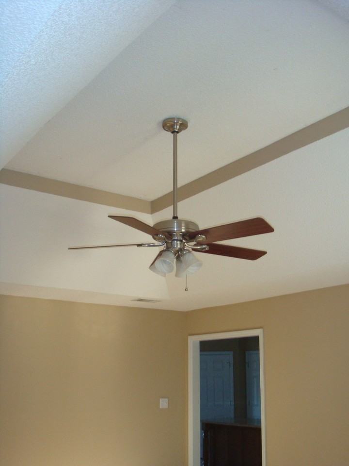 496 Bryson Cir - Photo 2 of 10