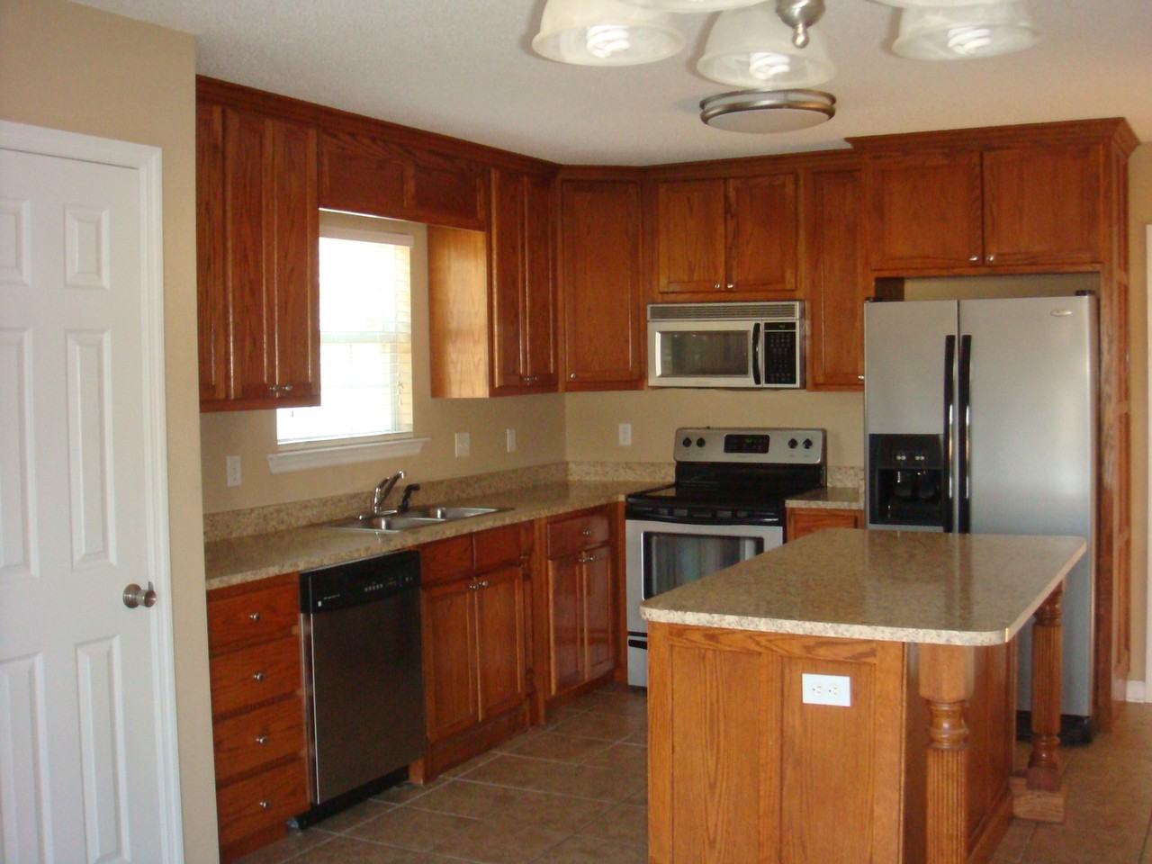 496 Bryson Cir - Photo 4 of 10
