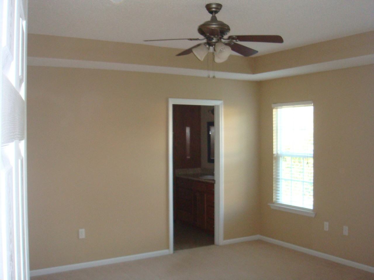 496 Bryson Cir - Photo 5 of 10