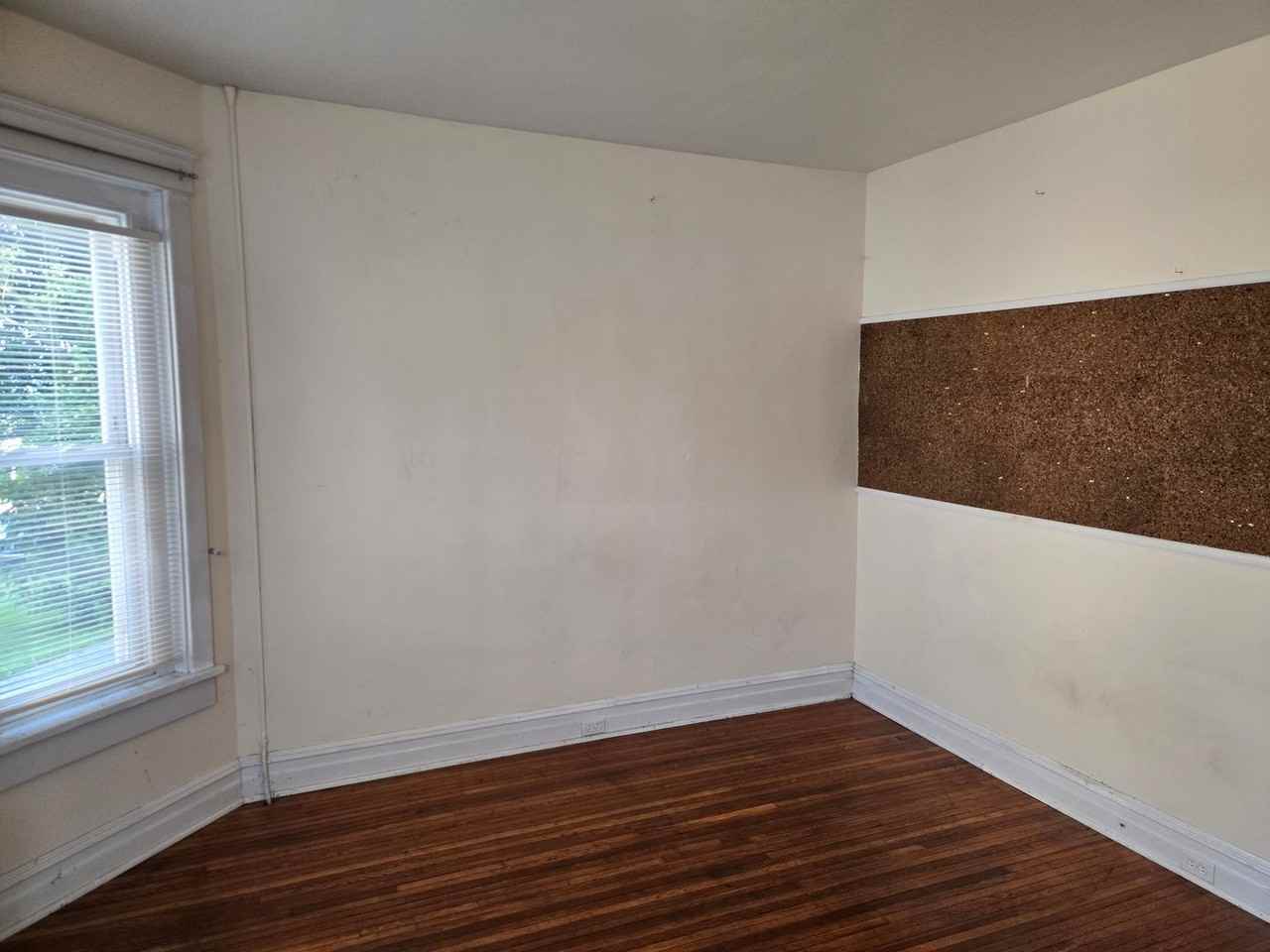 1 Manor Ave - Photo 5 of 20