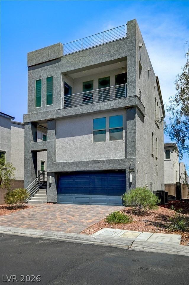 7760 Misty Oaks Ave - Photo 4 of 50