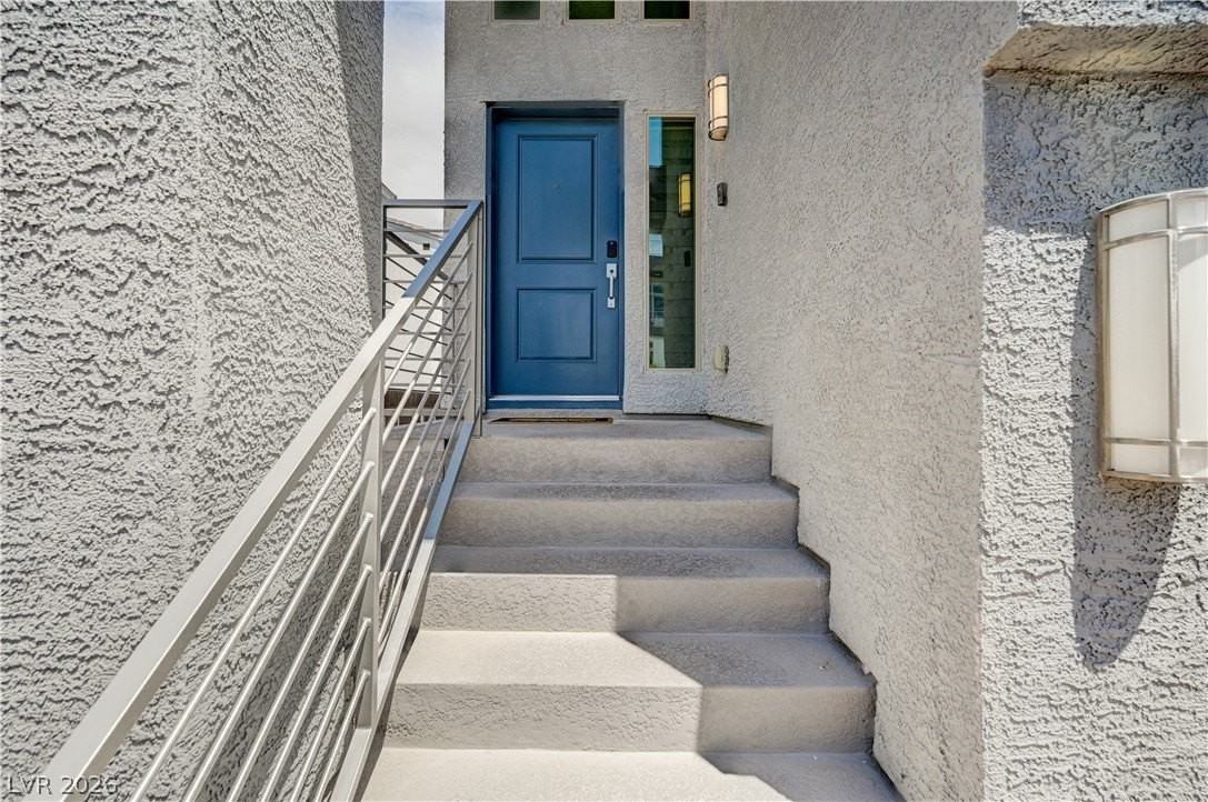 7760 Misty Oaks Ave - Photo 5 of 50