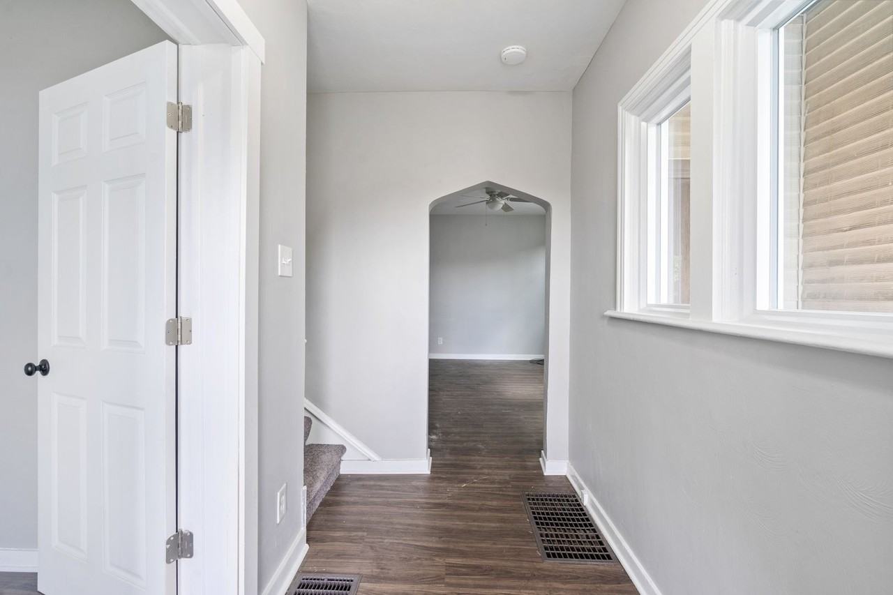 325 Welsh Ave - Photo 2 of 19