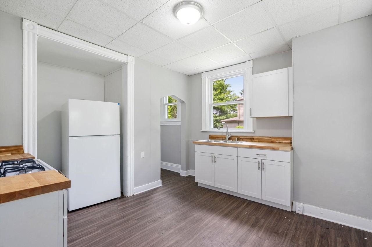 325 Welsh Ave - Photo 6 of 19