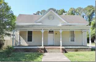 featured image of 511 Lee St Ne