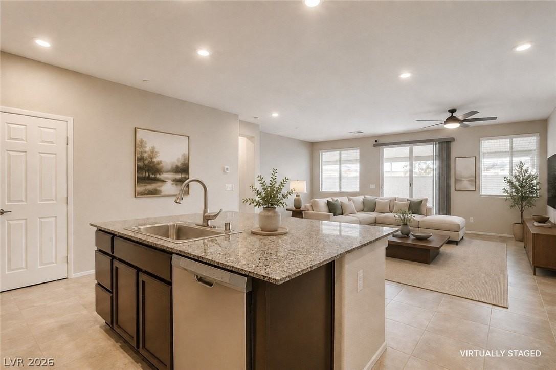 2185 Rio Rancho Pointe Pl - Photo 3 of 17