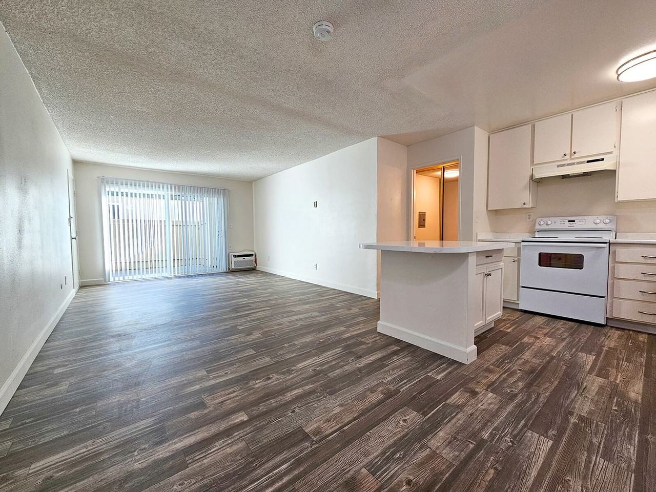 Ballantyne Manor! - Photo 2 of 24