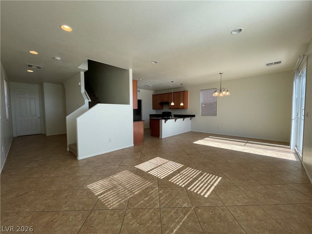 10662 Summerbell St - Photo 3 of 18