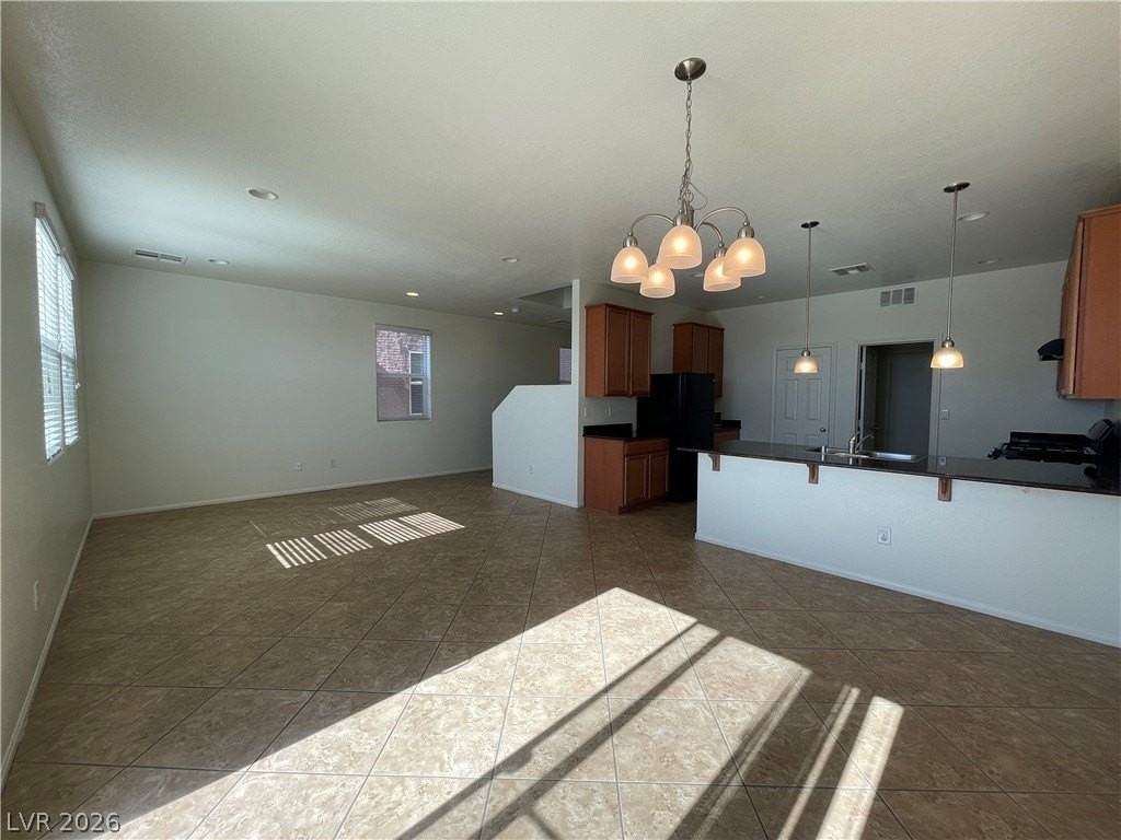 10662 Summerbell St - Photo 4 of 18