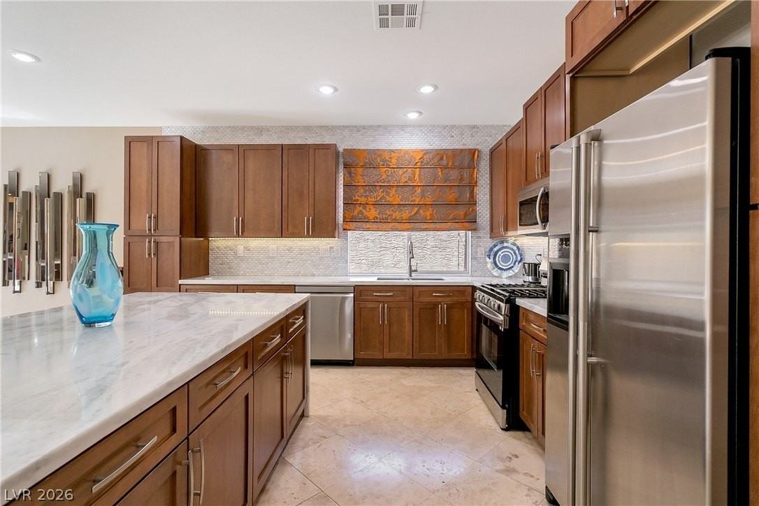 10617 Redwood Grove Ave - Photo 6 of 26