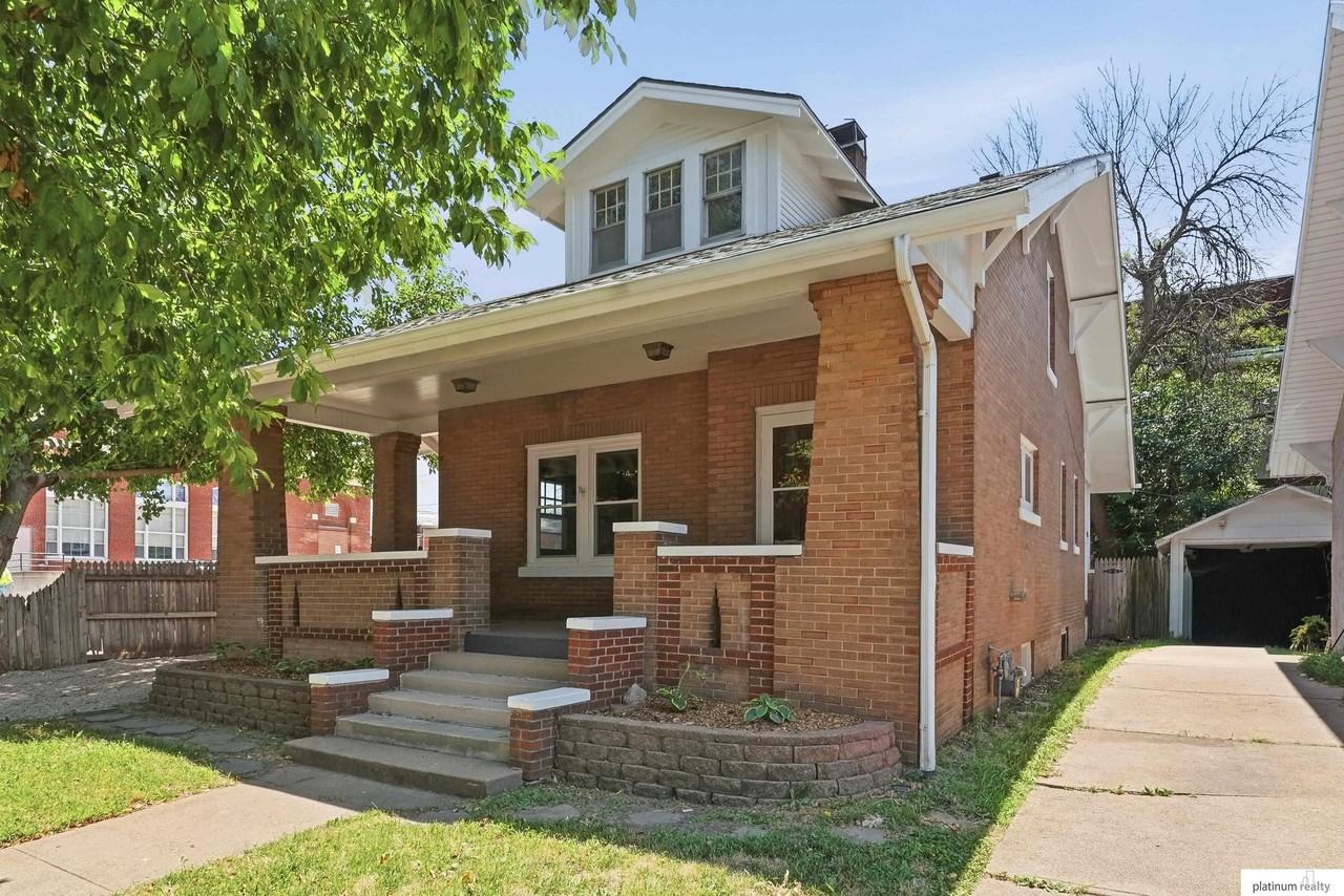 535 Avenue A - Photo 3 of 45