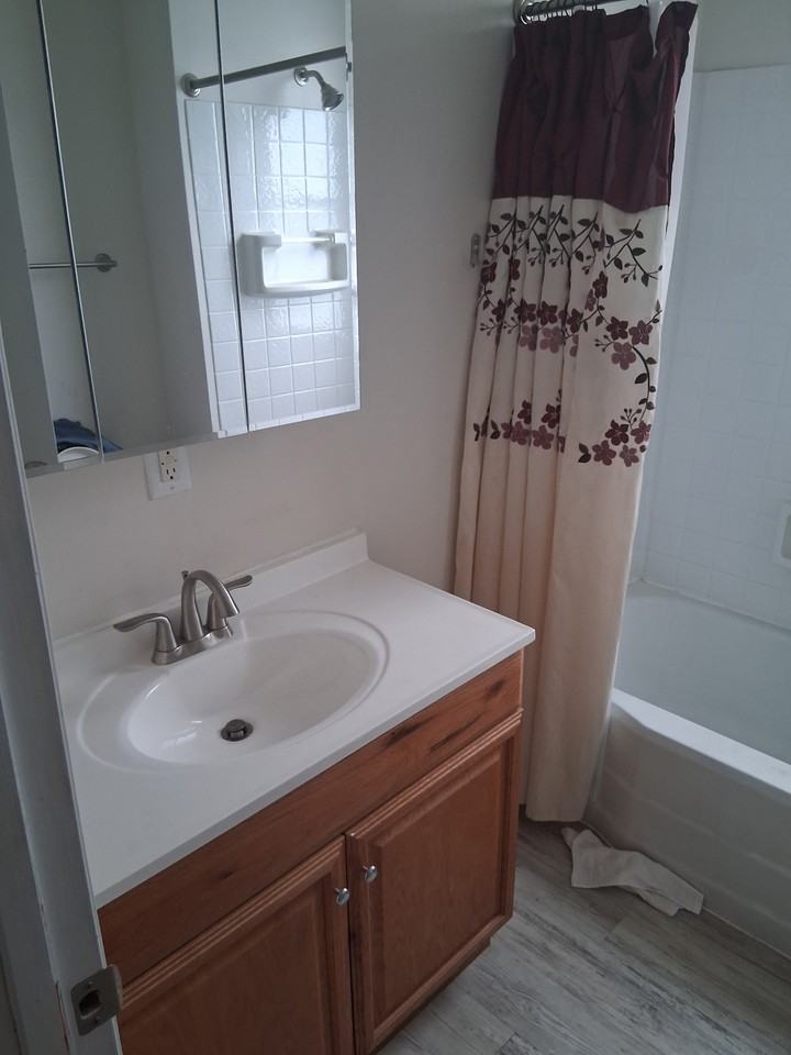 209 13th St #1 - Photo 4 of 10