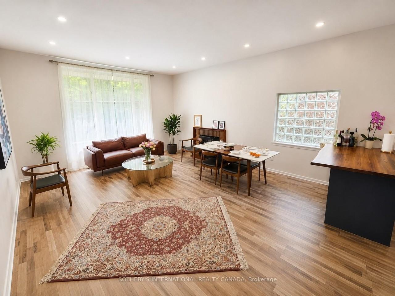 10 Ternhill Crescent - Photo 3 of 13