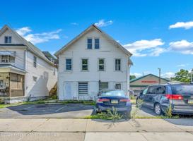 featured image of 1149 Luzerne St