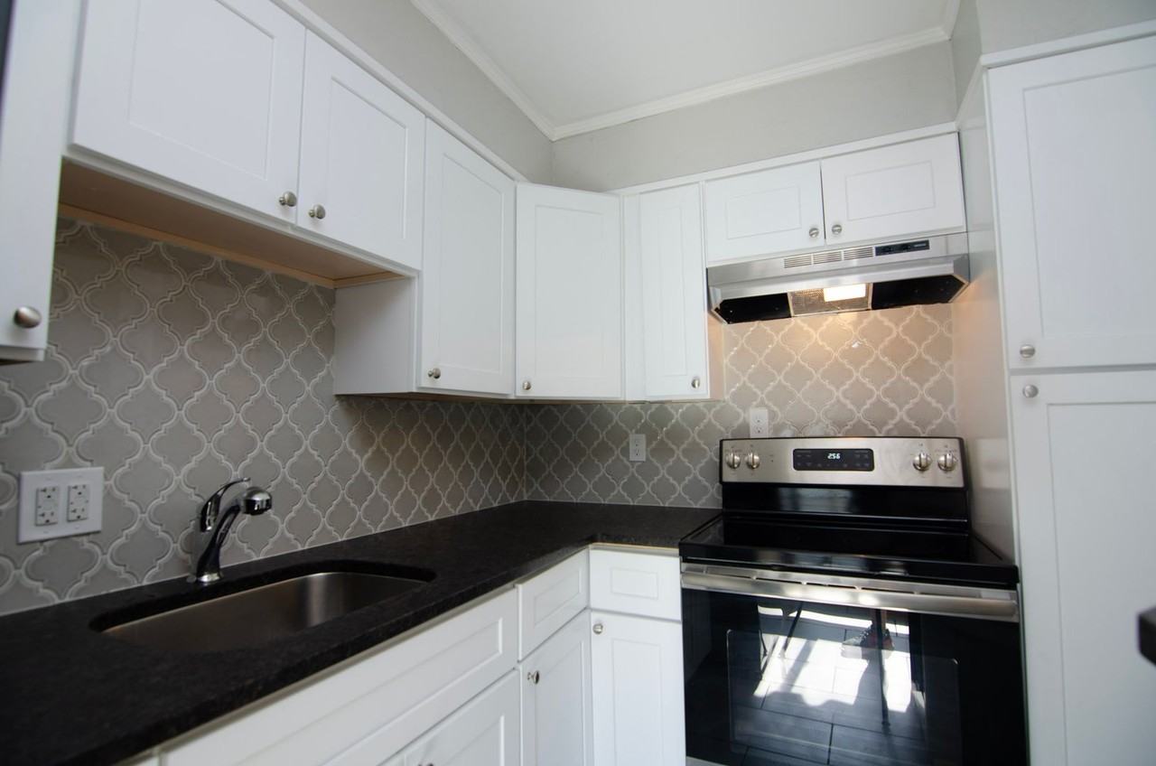 201 Acklen Park Dr #19 - Photo 6 of 10