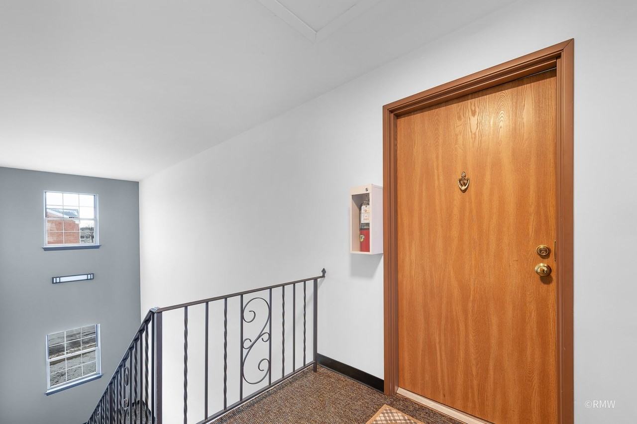 220-248 S. Rush Street - Photo 2 of 12