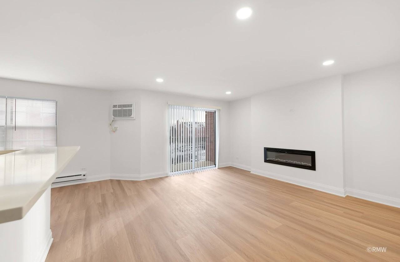 220-248 S. Rush Street - Photo 6 of 12
