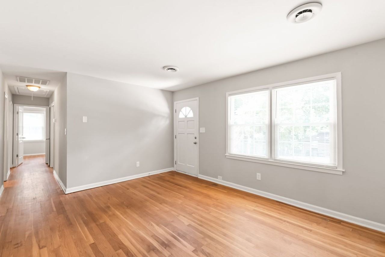 5054 Curtiswood Dr - Photo 6 of 28