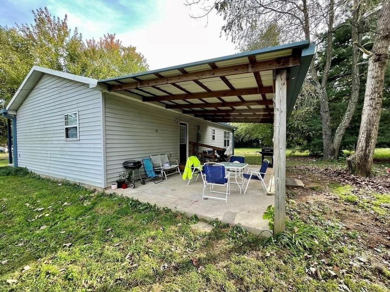 304 Fairview Ave - Photo 7 of 8