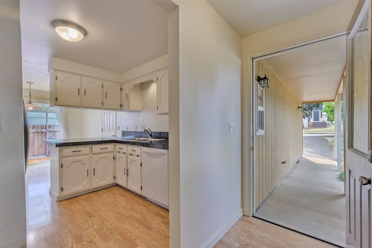529 Ballad Way - Photo 4 of 23