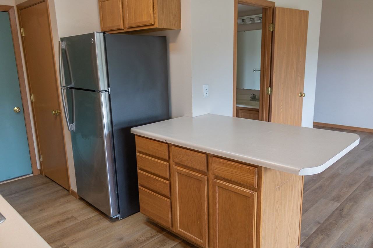 1039 Scott Park Dr - Photo 7 of 20