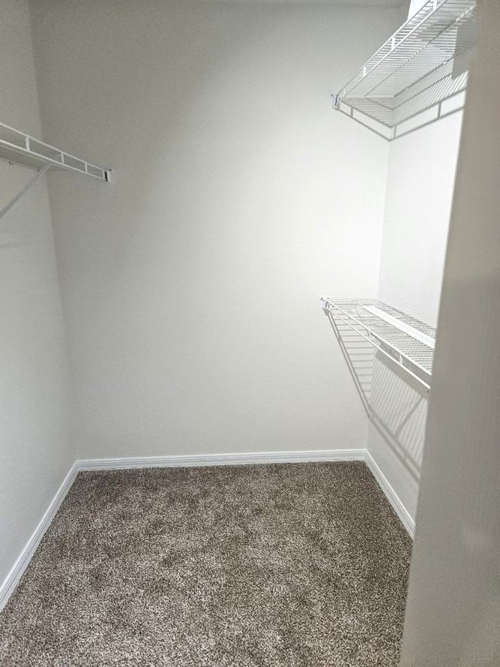 25173 Mercedes Dr - Photo 3 of 29