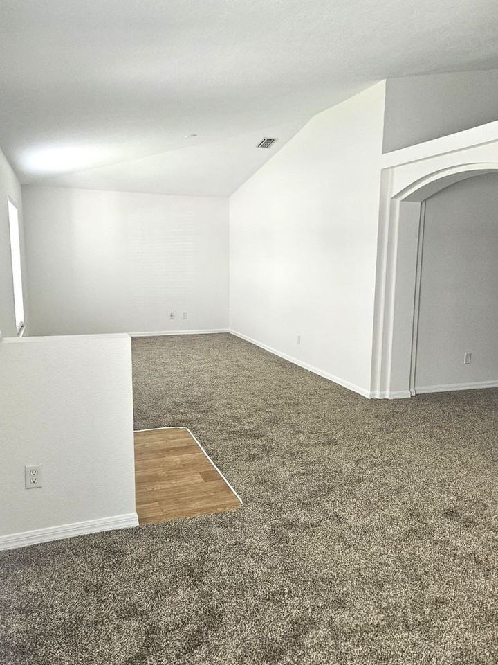 25173 Mercedes Dr - Photo 6 of 29